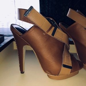 Bebe heels size 7 1/2